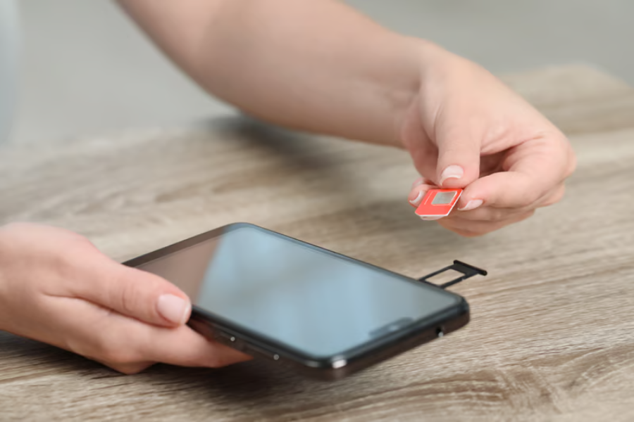 perbandingan esim dan sim fisik pada smartphone