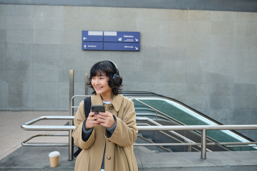 traveling tanpa ribet dengan roamhub
