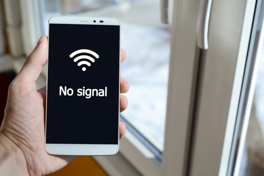 cara memperkuat sinyal hp saat koneksi seluler melemah agar komunikasi dan akses internet kembali lancar